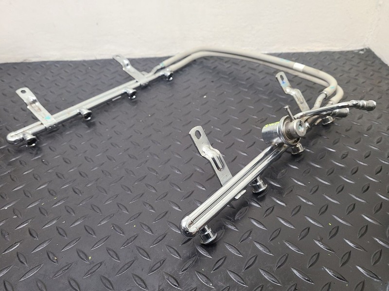 99-03 Ford F150 4.6L V8 Fuel Rail 8-280 OEM XL3Z-9F792-GB