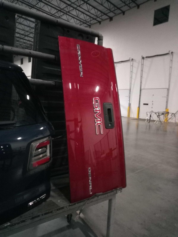 2017 GMC Canyon Tailgate RED OEM 23283670 4DR PU Warranty 6 Months