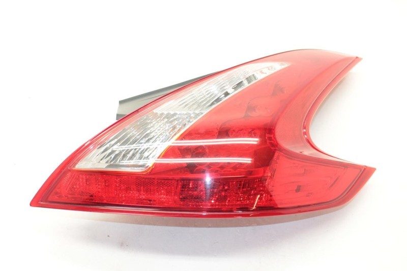 09-17 Nissan 370Z Coupe Passenger Right Rear Tail Light Assembly 22063054