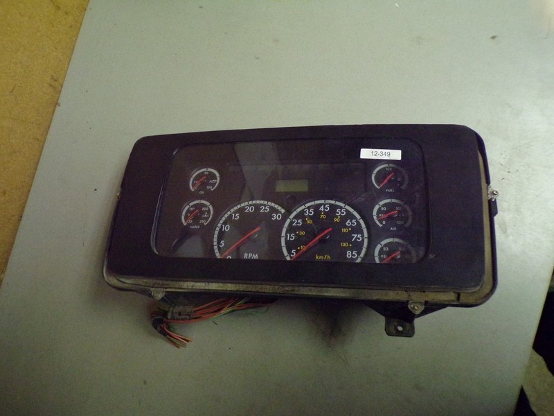 Freightliner VDO Speedometer Cluster 3319210070 *FREE SHIPPING*