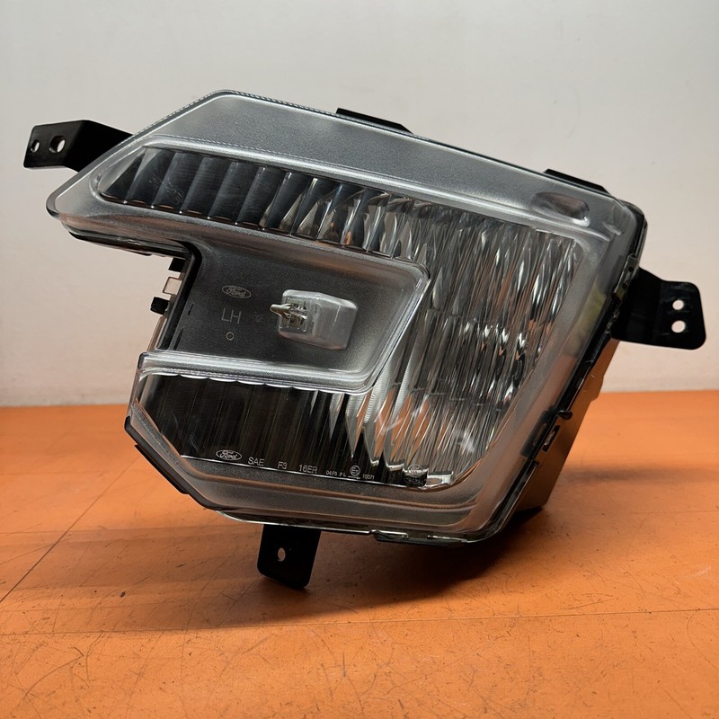 FB5315A255A | 2016 - 2019 FORD EXPLORER LEFT SIDE FOG LIGHT FACTORY OEM Halogen