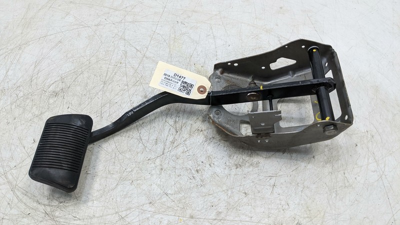 Brake Pedal 2019 Dodge Charger SXT 4779687AO 2012-2016 2017 2018 2020 2021 2022