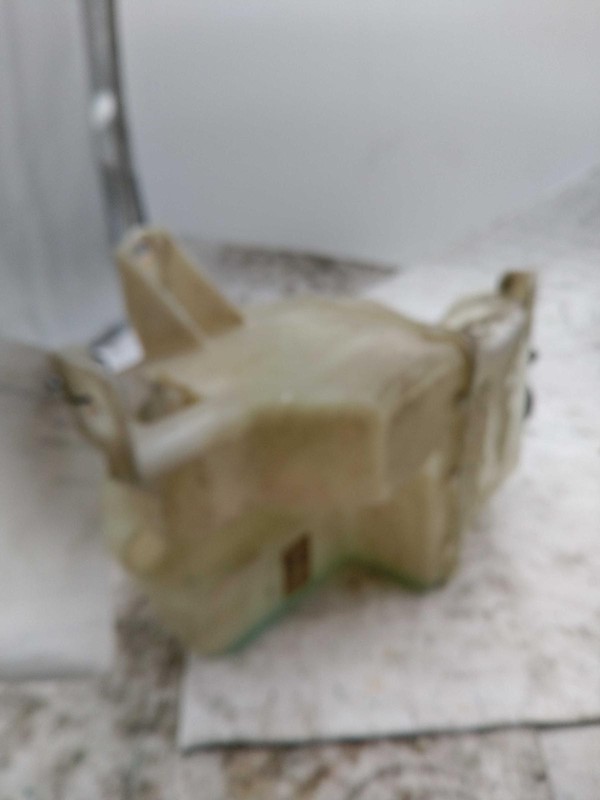 2005 Mercury Montego Washer Fluid Reservoir OEM 5G1Z17618BA 196K Miles