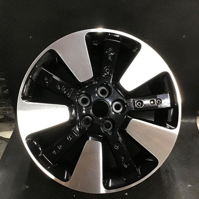 2014-2019 KIA SOUL 74718 A Wheel 18 x 7-1/2 Rim Black Machined 52910B2400