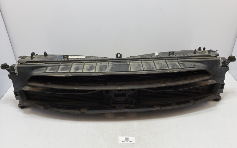 ✅ 12-16 OEM Tesla Model S Radiator Center Active Air Duct Shutter Intake Grille*