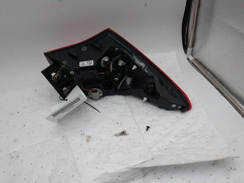 2019 Acura TLX Right Tail Light Assembly White OEM 7881492 146K Miles