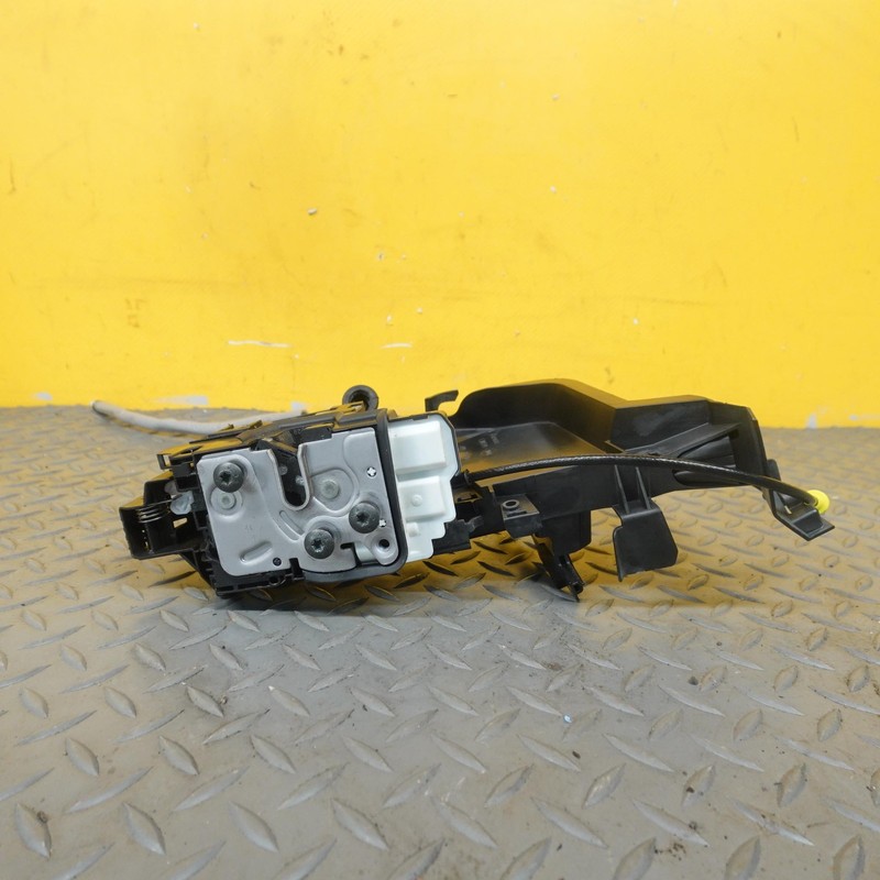 2019-2020 VOLVO XC40 FRONT RIGHT SIDE DOOR LOCK + ACTUATOR OEM 31349891