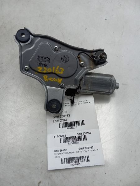 01-07 TOYOTA HIGHLANDER 3.3L 6CY; FWD AT REAR WINDSHIELD WIPER MOTOR