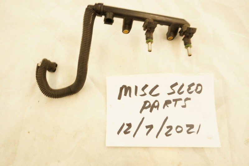 Ski-doo MXZ 600 ACE Fuel Injector Rail Assy 420874838