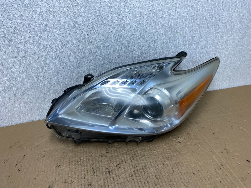 2010 - 2011 Toyota Prius Left Driver LH Blue Halogen Headlight Oem AC4092 DW