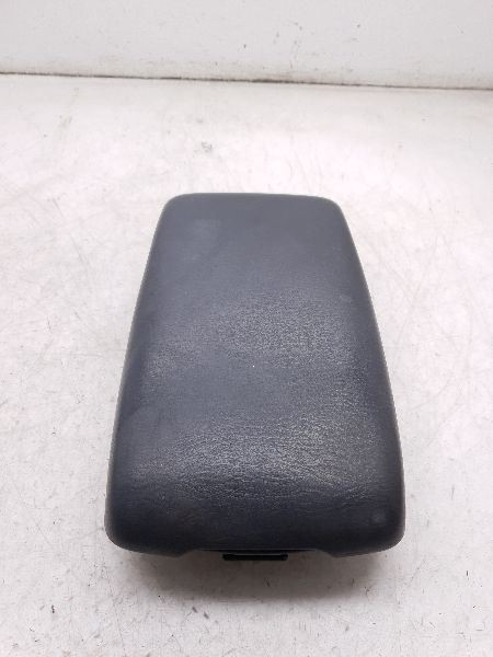 02-04 TOYOTA CAMRY SE BLACK INTERIOR FRONT CENTER CONSOLE LID ASSEMBLY