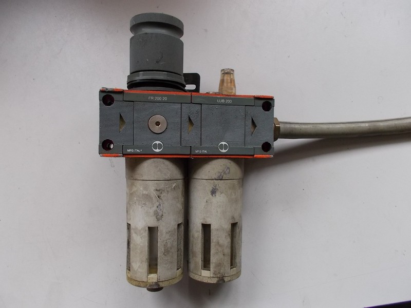 Parker Lubricator LUB200 FR200 20 w/ Gauge Push-Lok 801-6 Hose Assembly