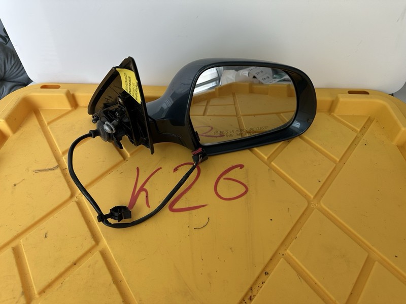 2015-2018 AUDI Q3 RIGHT PASSENGER SIDE REAR VIEW MIRROR W/ TURN SIGNALOEM