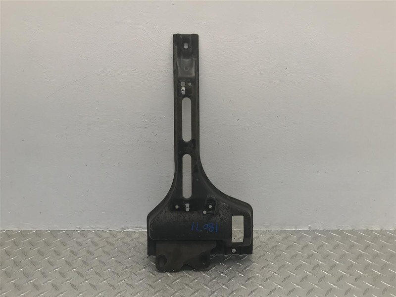 1999 GMC YUKON HOOD LATCH SUPPORT OEM 181.GM9299