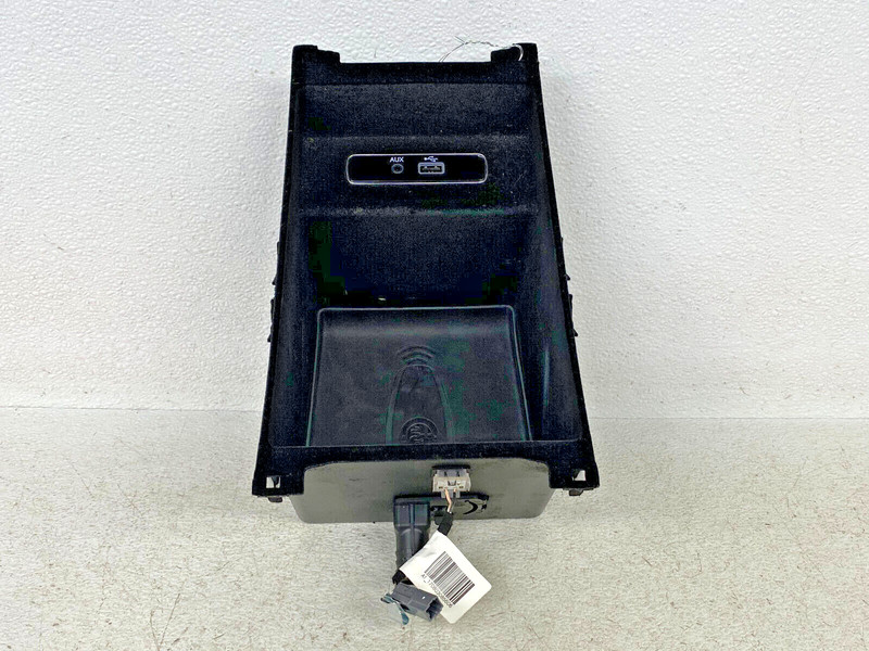 ⭐2017-2023 ALFA ROMEO STELVIO CENTER CONSOLE STORAGE TRAY BOX W/ USB OEM LOT2395