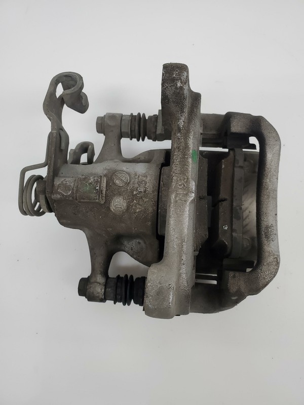 Rear Left Brake Caliper 2017 Chevrolet Cruze LT 13498176 2016 2018 2019