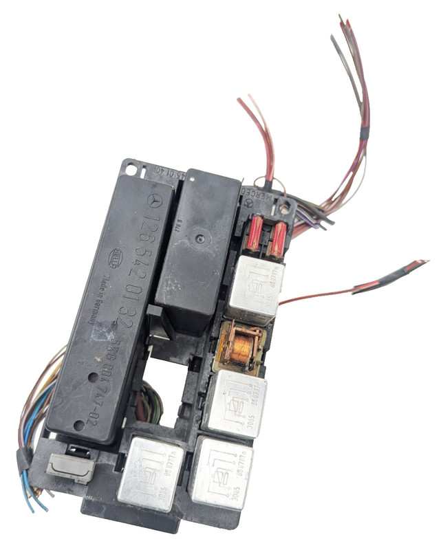 Mercedes W124 W126 Light Lamp Control Module 1265420132 & Fuses