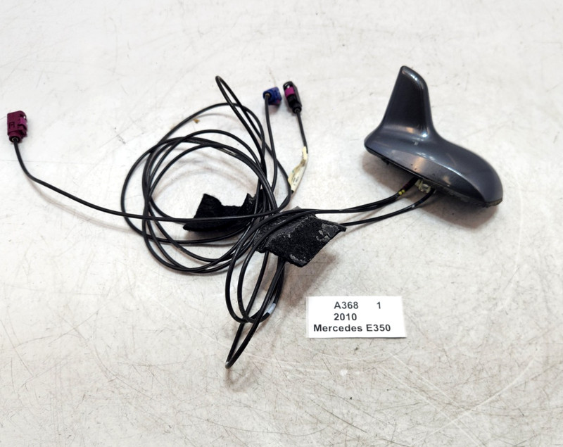 ✅ 10-13 OEM Mercedes W212 E350 Top Shark Fin Radio Antenna Roof Gray