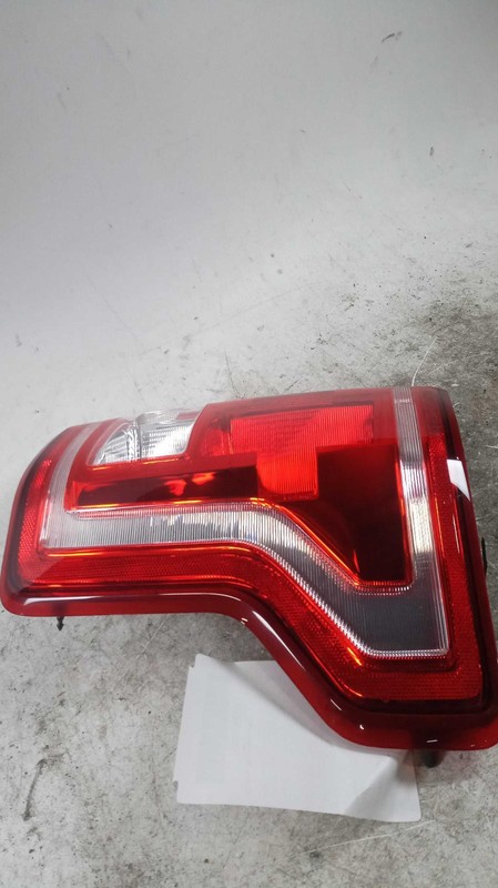 2015-2017 Ford F150 Pickup Right Tail Light Assembly Black 564046 Used