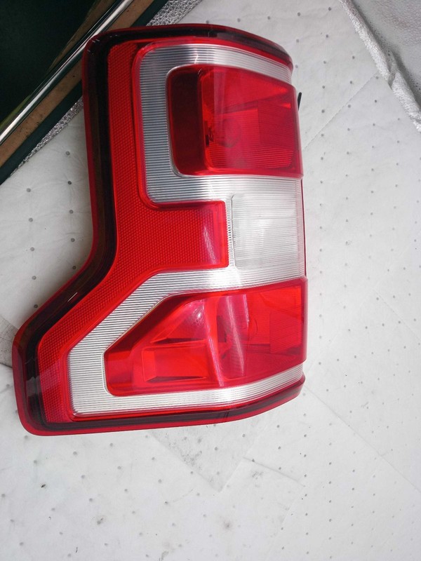 2018 Ford F150 Pickup Right Tail Light Assembly Maroon 659311 Used 103K Miles