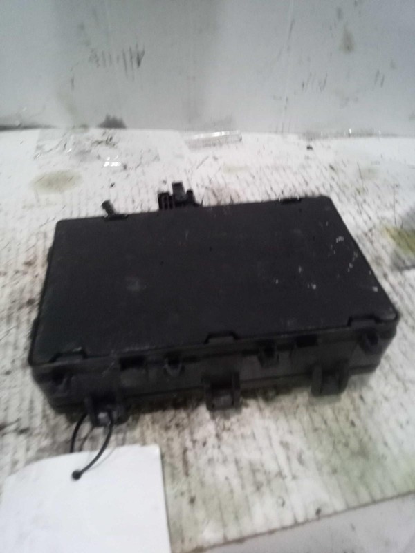 2017 Lincoln MKX Fuse Box OEM F2GZ14A068K Silver 67K Mileage 22-Way Seat