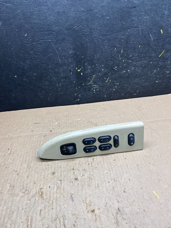 2003-2008 Ford Crown Victoria Marquis Front Left Driver Window Switch t4983 DG