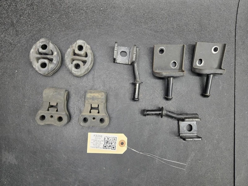 8PC Exhaust Pipe Hanger Brackets Set 2022 Kia Stinger 28761-3M000 2018 - 2023