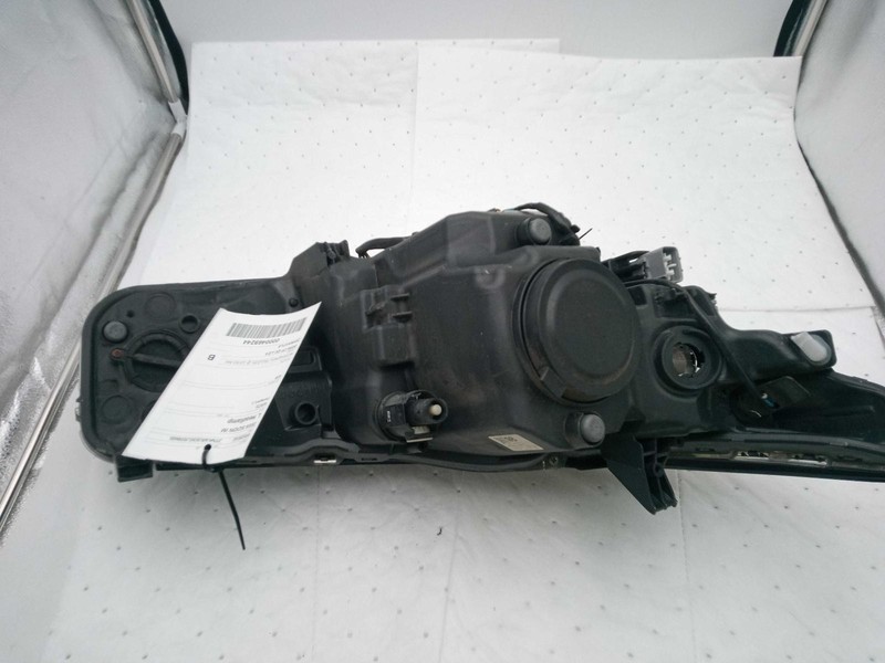 Used Left Headlight Assembly fits: 2016 Scion IM halogen Left Grade B