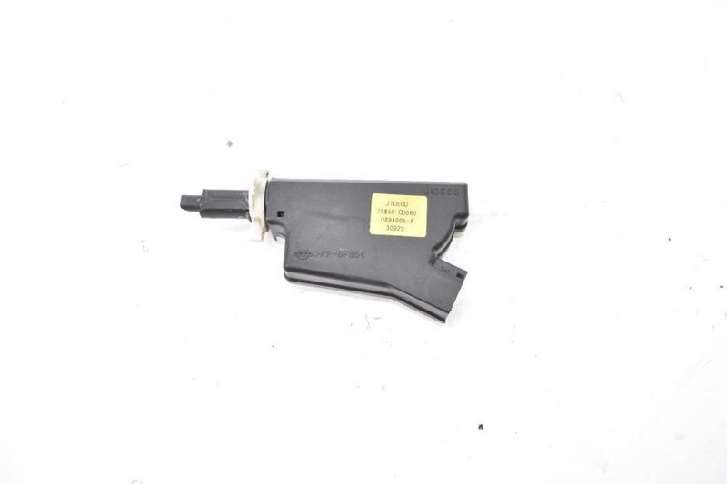 2004-2007 NISSAN 350Z ROADSTER 3.5L FUEL FILLER DOOR RELEASE 78850 CD060
