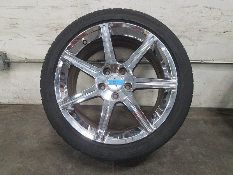 2008 Chevy Corvette C6 19" Rear Wheel / Tire #2 #0695 KK1