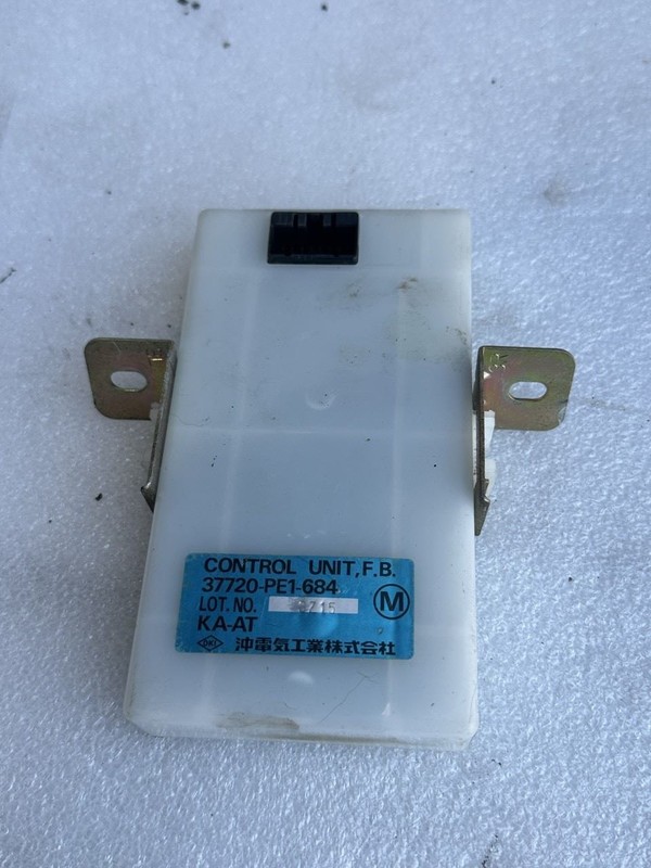 1984 1985 HONDA CIVIC ECU ENGINE CONTROL MODULE 1.5L 37720-PE1-684