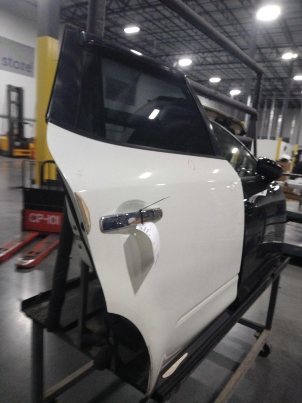 2004 Nissan Murano Rear Right Door White OEM 158953 85K Miles