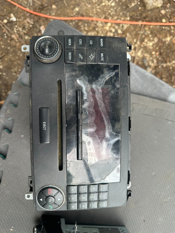 07-09 MERCEDES DODGE SPRINTER 2500 3500 OEM RADIO STEREO SINGLE CD PLAYER