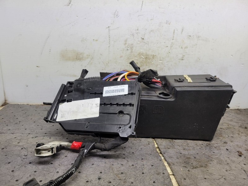 Fuse Junction Box Engine Fits 18-19 Lincoln MKC 1667032