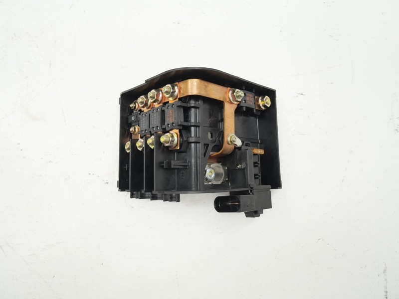 2005 Bentley Continental GT Battery Terminal Fuse Box Junction Link OEM
