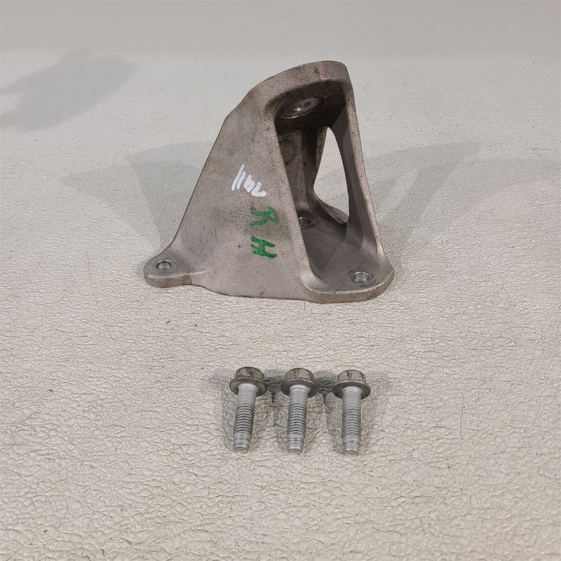 05-13 Corvette C6 Passenger Engine Mount Pedestal Aa7411