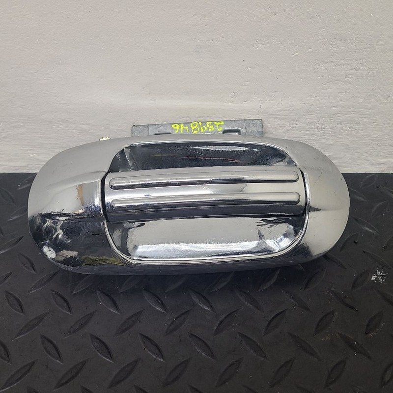 03-17 Lincoln Navigator Rear Right Door Exterior Handle Chrome OEM 9L1Z7826604AA