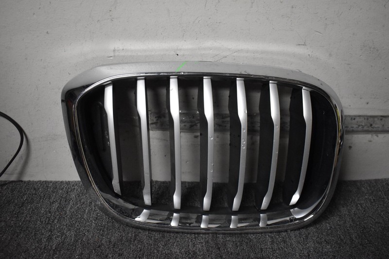 2018-2020 BMW X3 RIGHT SIDE GRILLE FACTORY OEM