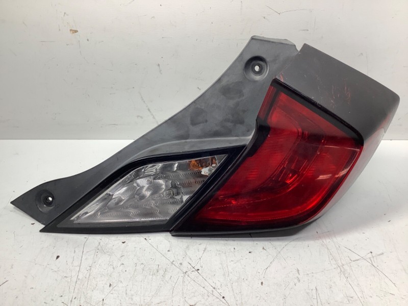 16-20 Honda Civic 2D Coupe Right Tail Light Assembly 33500-TBG-A01 OEM