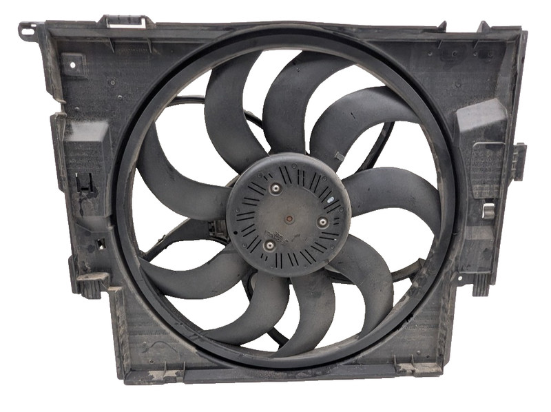 2012-2016 BMW 328i F30 XDRIVE Radiator Cooling Fan Motor Assembly 7640511