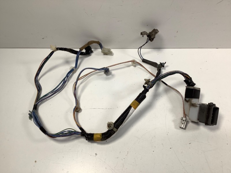 98-01 Honda CR-V Right Front Door Wire Harness Loom 32752-S10-903 OEM