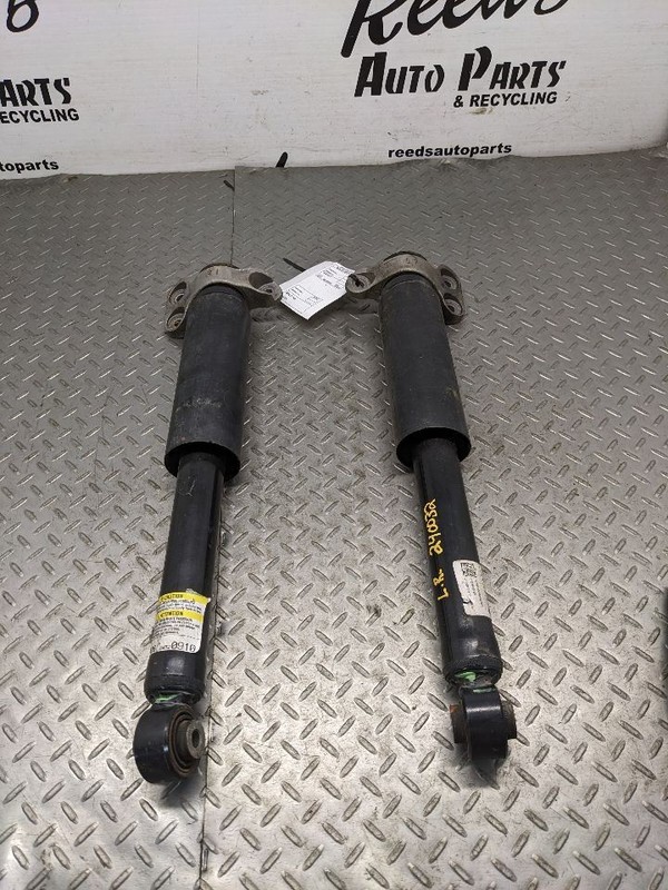 2016–2024 CHEVROLET CAMARO REAR SHOCK ABSORBERS PAIR LH RH1172368