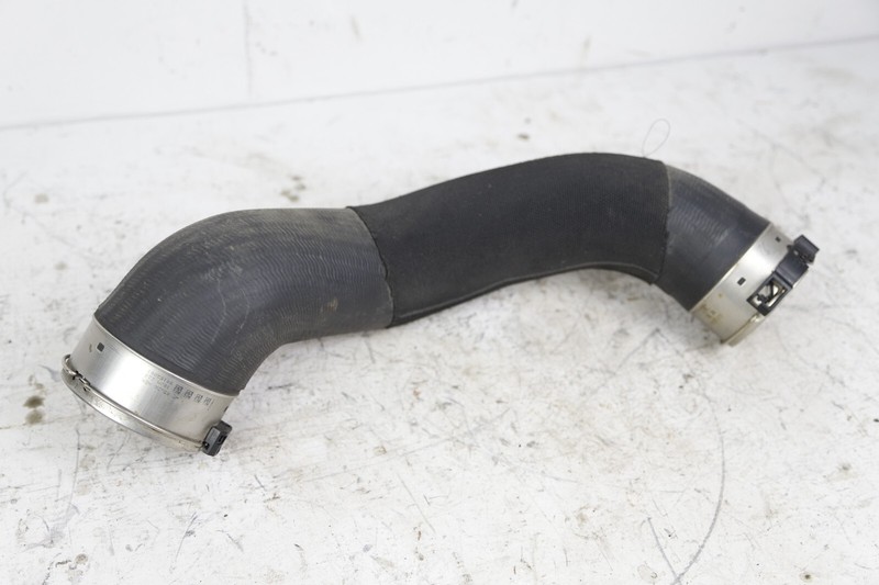 2016 - 2022 BMW X1 228i F44 2.0L Intercooler Air Intake Pipe Tube Hose 7637197