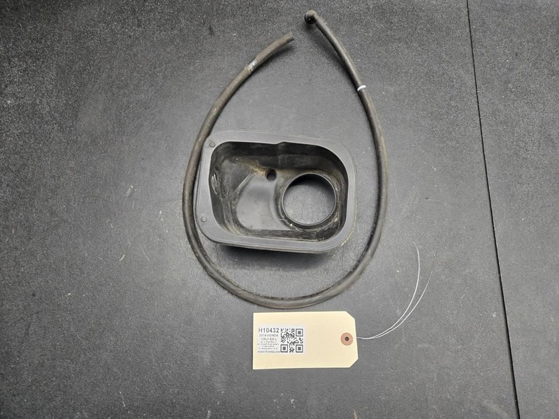 Fuel Filler Door Housing 2019 Honda CR-V 74480-TLA-A00 2017 2018 2020 2021 2022