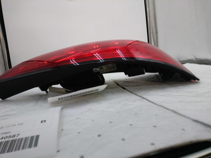 2016 Audi Q5 Right Tail Light Assembly Grey Used OEM 216659 Scratches