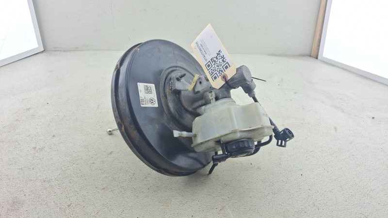 12-15 VOLKSWAGEN PASSAT BRAKE BOOSTER And MASTER CYLINDER And RESERVOIR