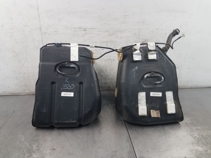 2008 Chevy Corvette C6 Vert Fuel Tanks / Filler Neck #7050 P5