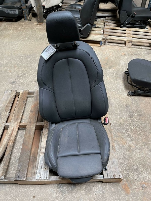 2018-2020 BMW X2 F39 FRONT RIGHT PASSENGER SIDE SEAT COMPLETE VINYL BLACK OEM