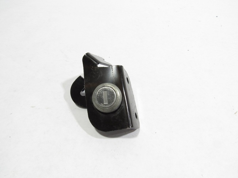 17-23 McLaren 720S 2018 Lock Latch Key Hole Cylinder Bracket !