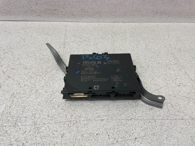 15 16 17 18 Lexus RC350 Keyless Entry Smart Key Control Module Unit 1363 OEM